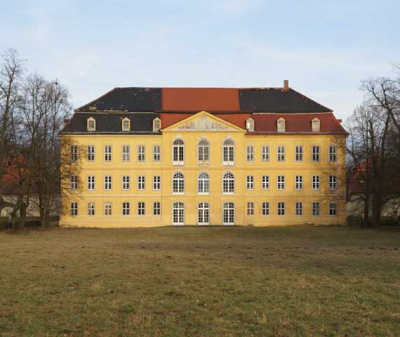 Nischwitz Palace 
